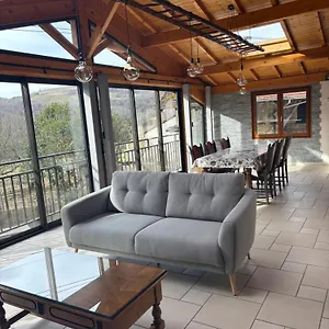 maison-dans-un-village-viticole.hotels-rhonealpes.com/